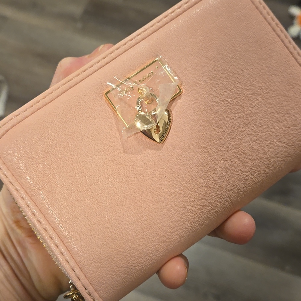 Juicy Coutour Women’s Pink Zip Wallet - Gold Hardware- New - Picture 7 of 7